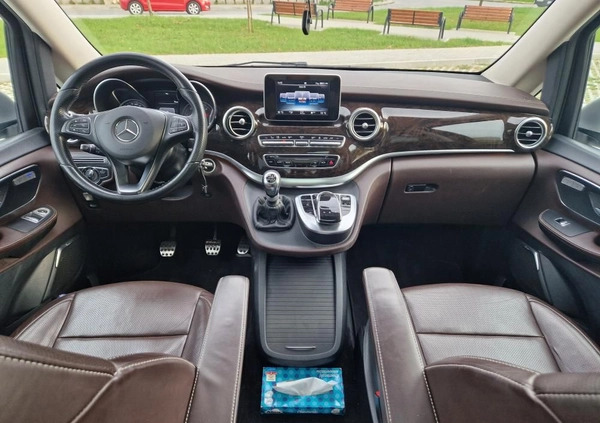 Mercedes-Benz Klasa V cena 249000 przebieg: 98000, rok produkcji 2019 z Ogrodzieniec małe 137